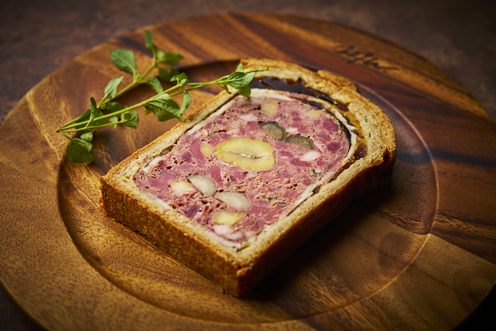 森を額装する料理——パテ・アンクルート