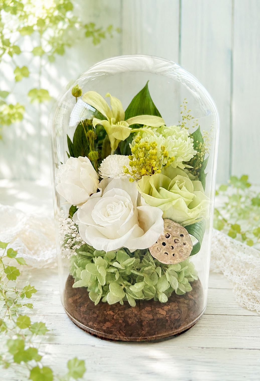 ガラスドームのお供え花