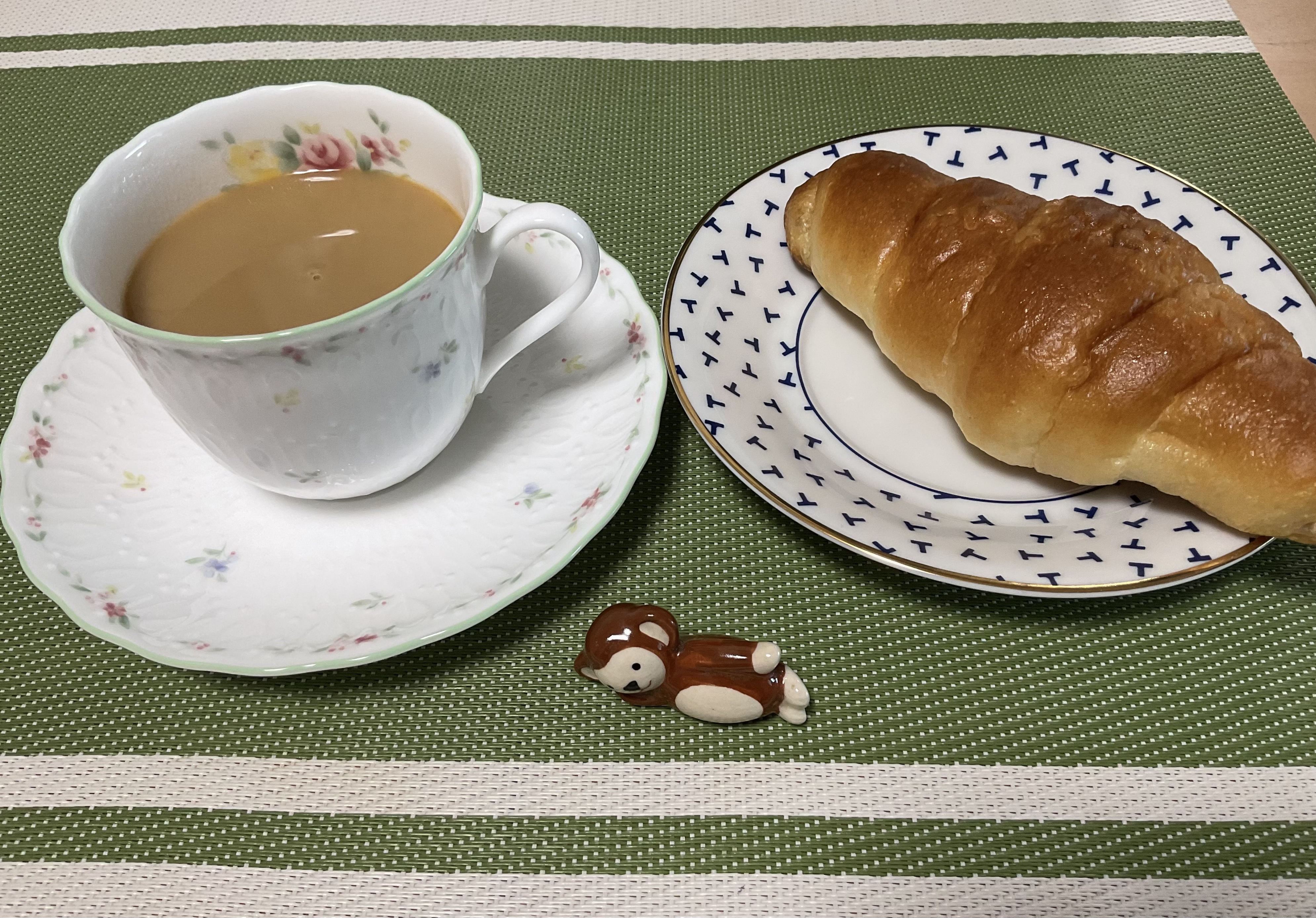 少し遅めの休日の朝食☀️