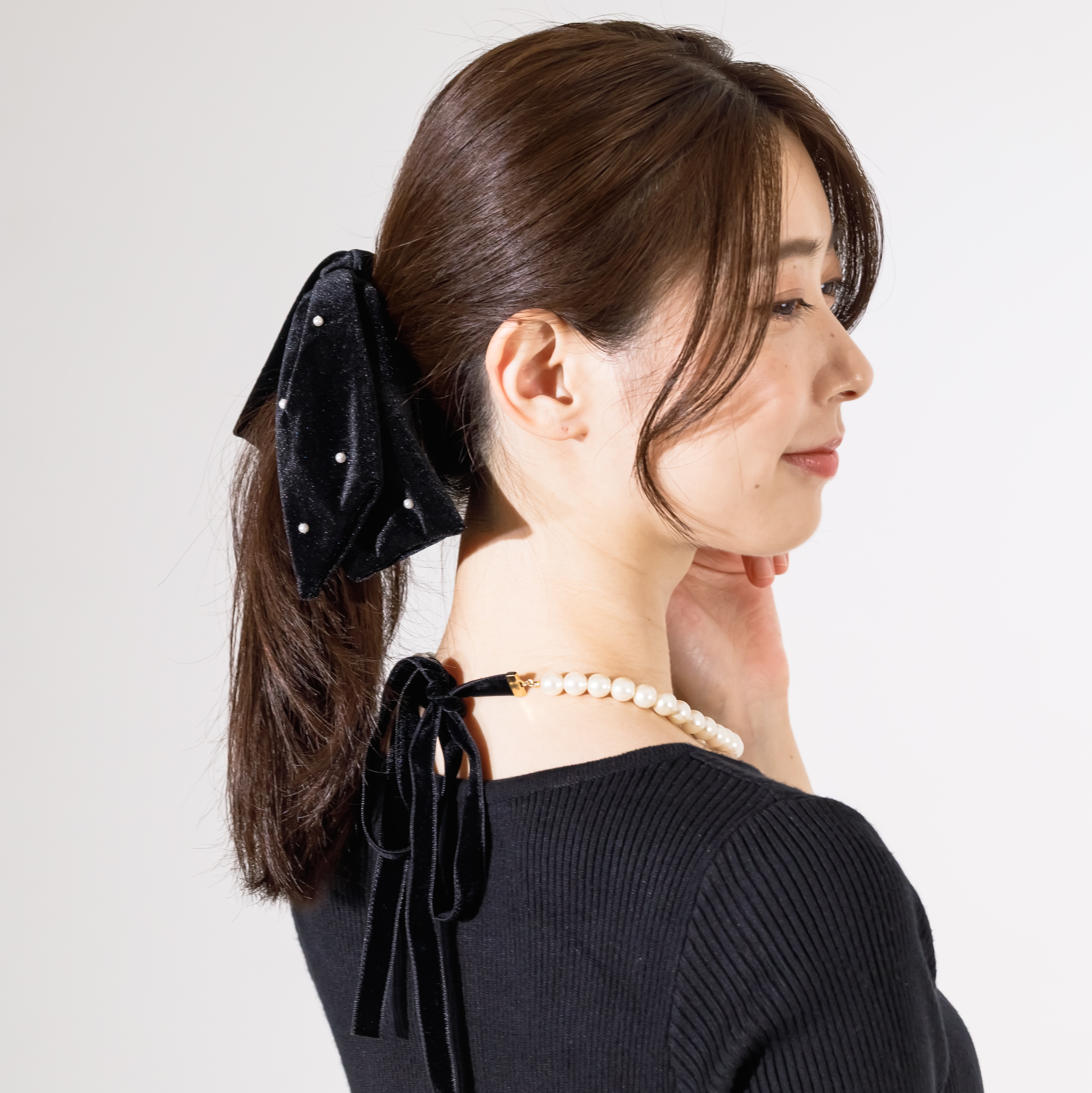 【2025年秋冬】のヘアアクセサリー速報!いつものコーデを格上げするトレンドアイテム