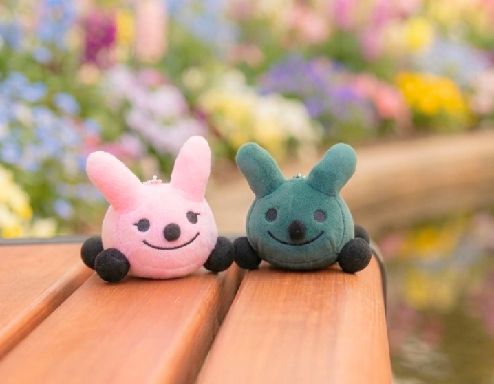ラビカーキーホルダー『サクラ』『カーキ』新発売！