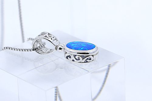 真夏のご褒美に…💙ハワジュのブルーオパールペンダント