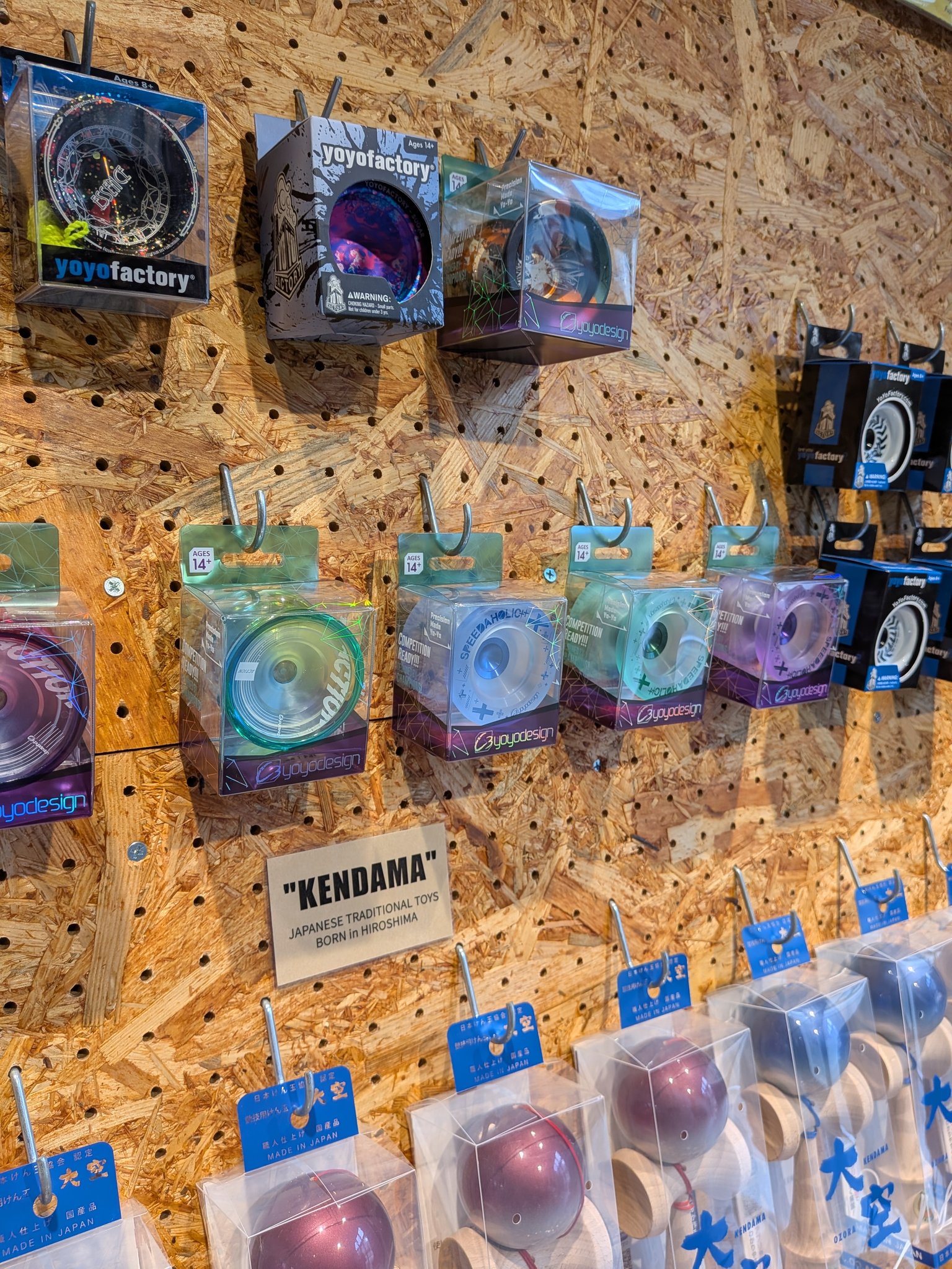 なぜアウトドアショップでYOYOを売るのか