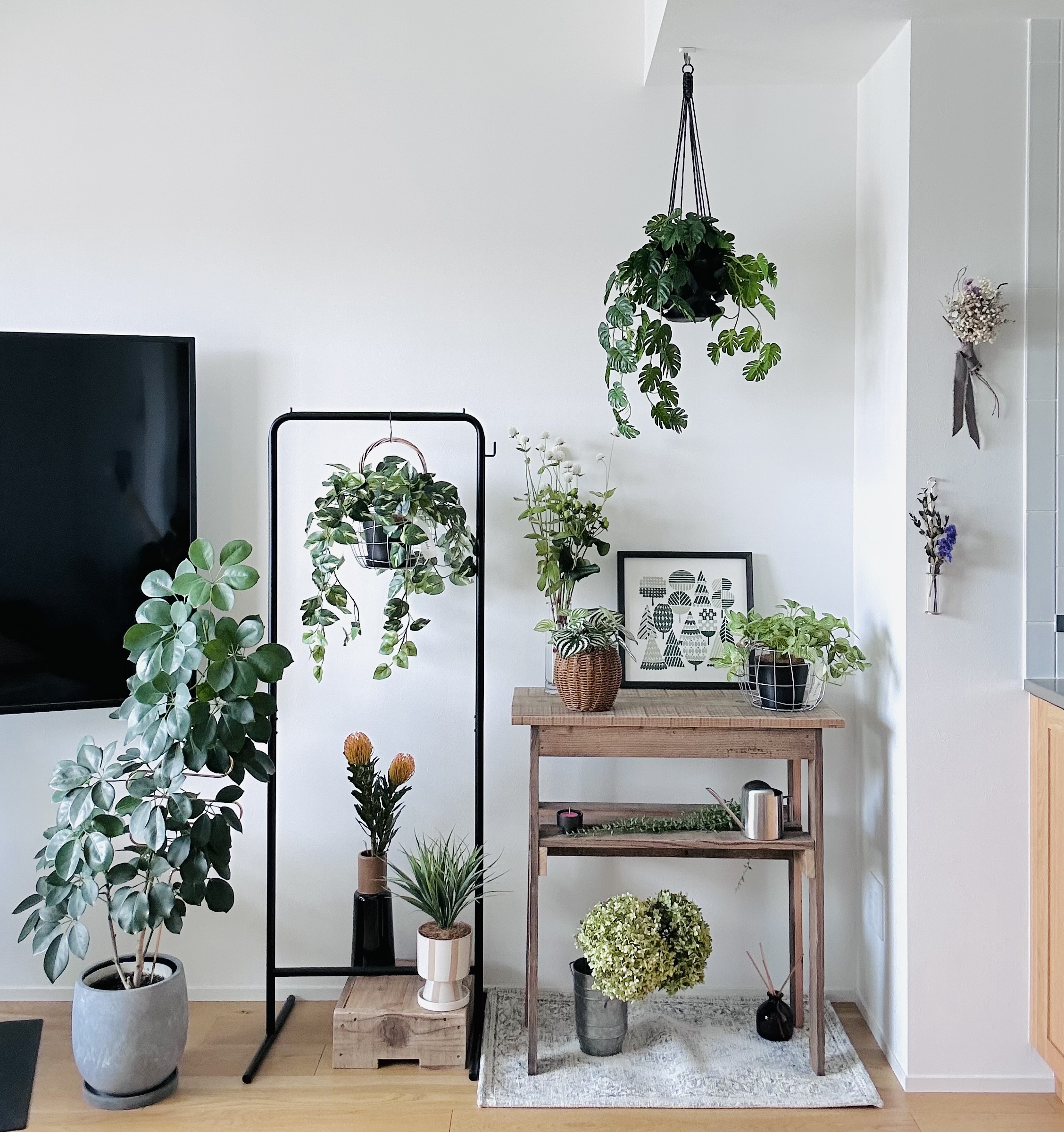 暮らしに彩りと癒しを フェイクグリーンハンギングポット☺︎