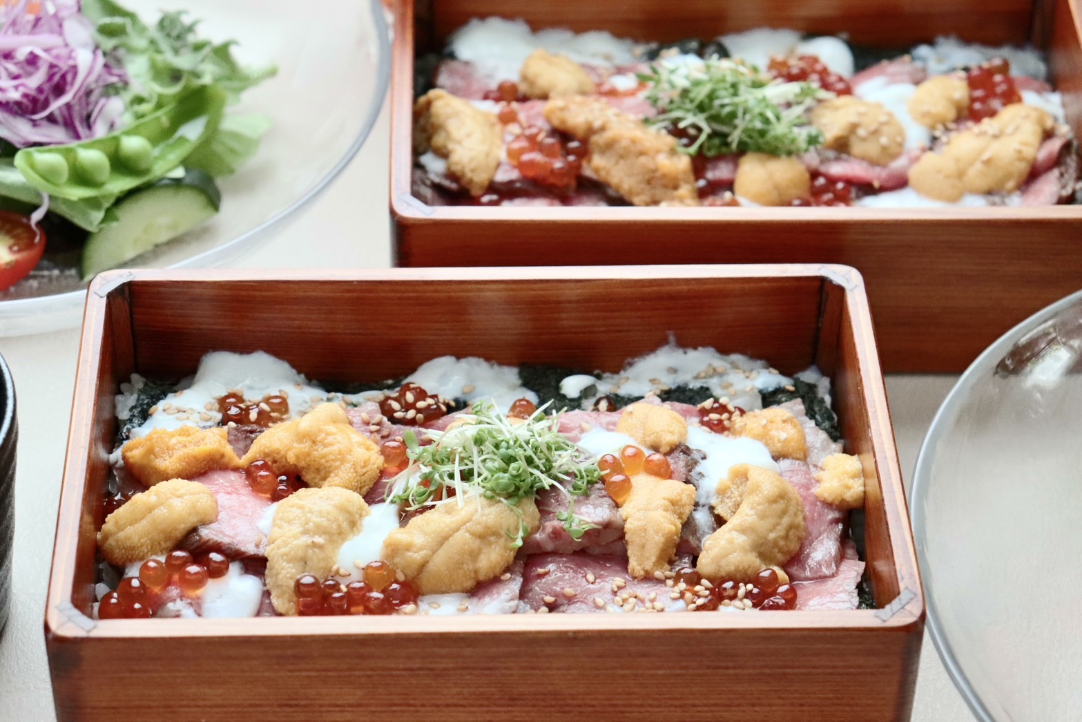 < 季節の御重ランチ うにく重(雲丹 × イクラ × いわて牛) >