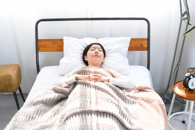 眠っている間に美髪へ！今日から始めるナイトケアの極意