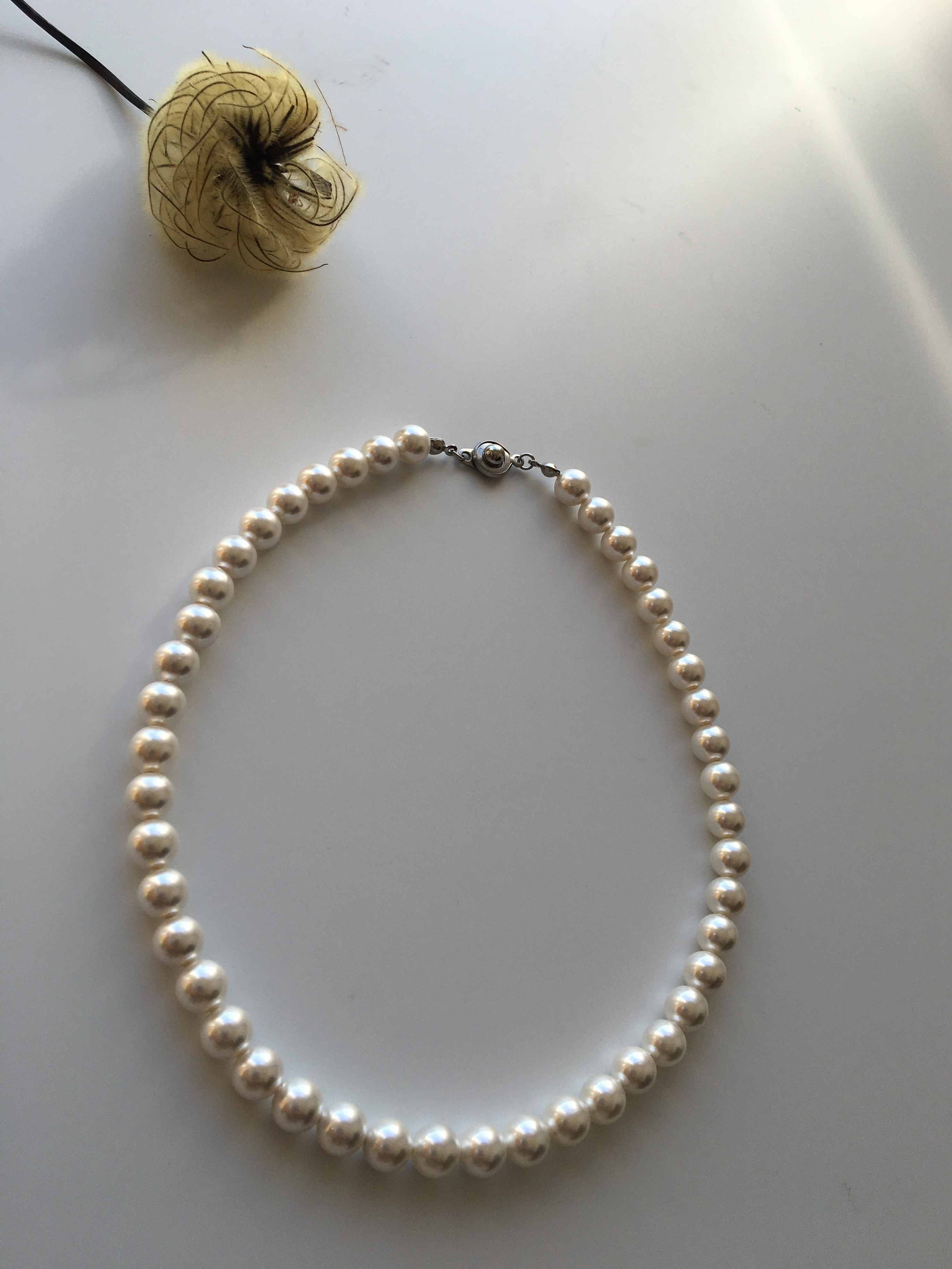 ネガティブ思考が何度も浮かぶ理由と手放し方。脳の性質を知れば生きやすくなる