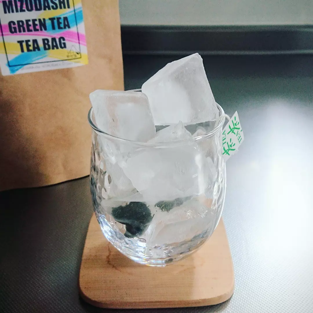旨味たっぷり😊お茶屋が飲む氷出し緑茶🌱