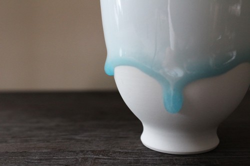 流れる【雫】が陶器で美しく表現されたアートなグラス　陶芸作家【西隆行】　おしゃれなギフトとして 