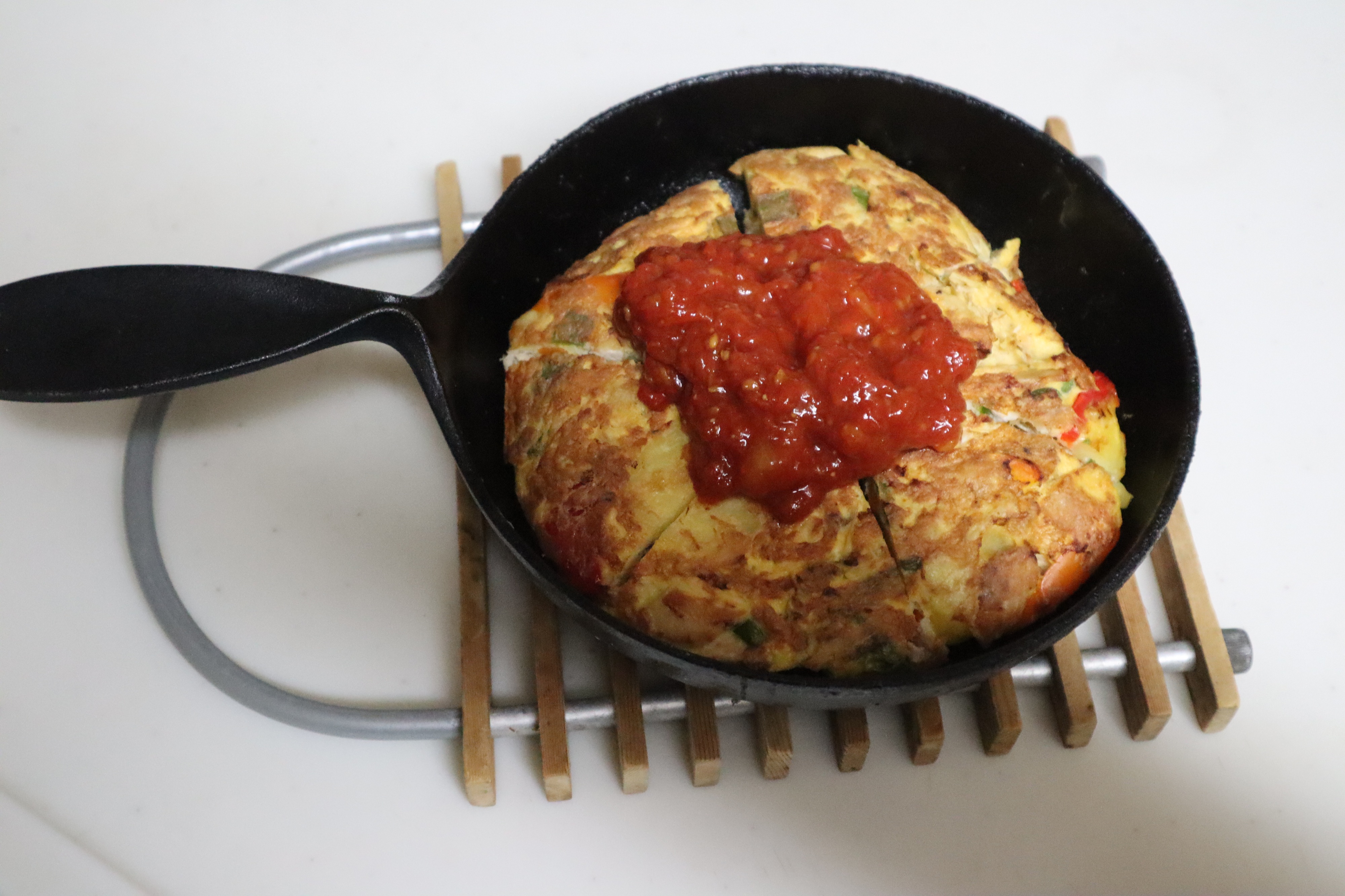 我が家の鉄器を使った食卓を紹介します。。