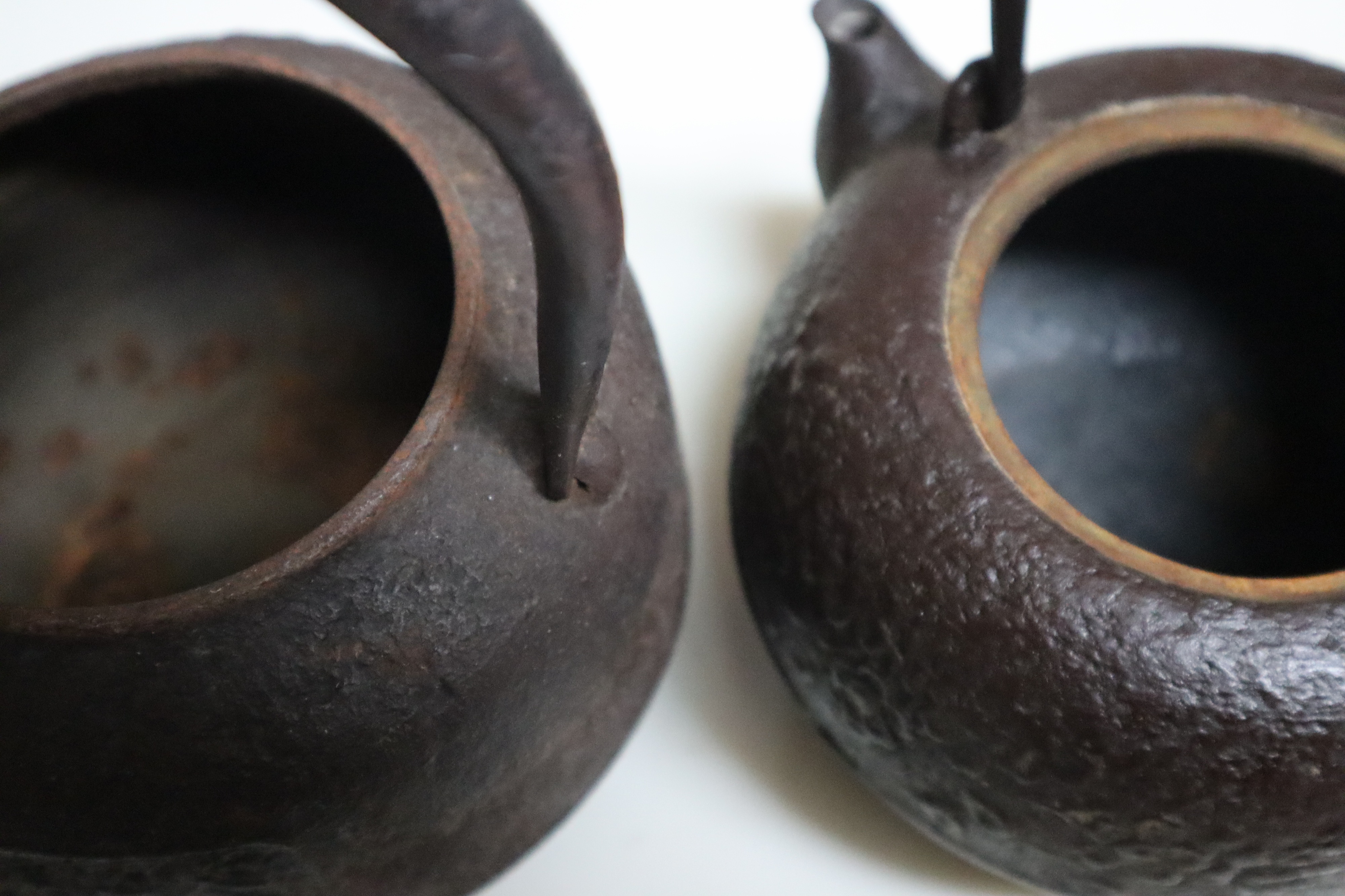 二つの異なる鉄瓶でお湯を沸かして白湯を作り味を比べてみました