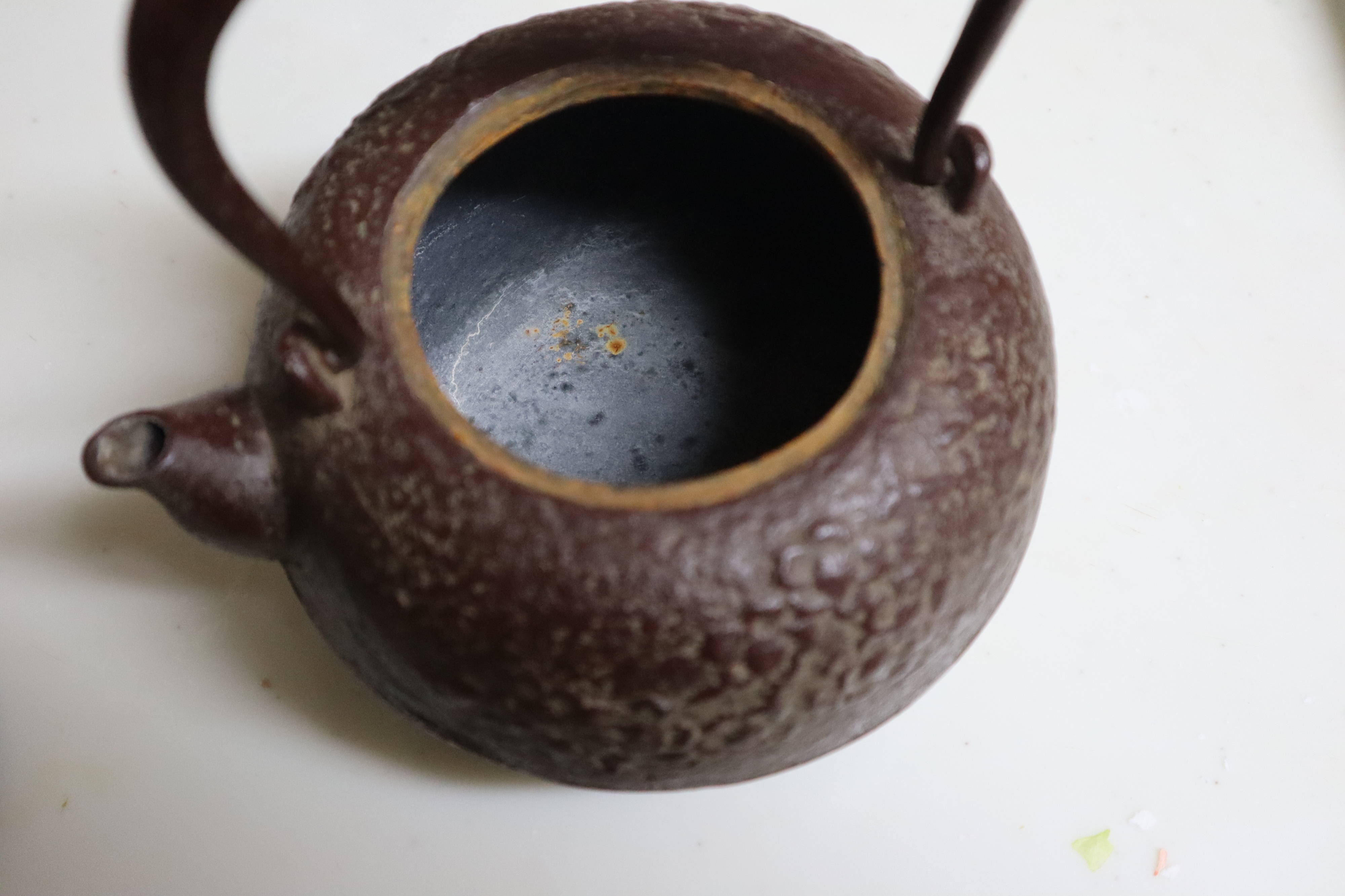 鉄瓶の中に赤錆が発生した時の対処方法