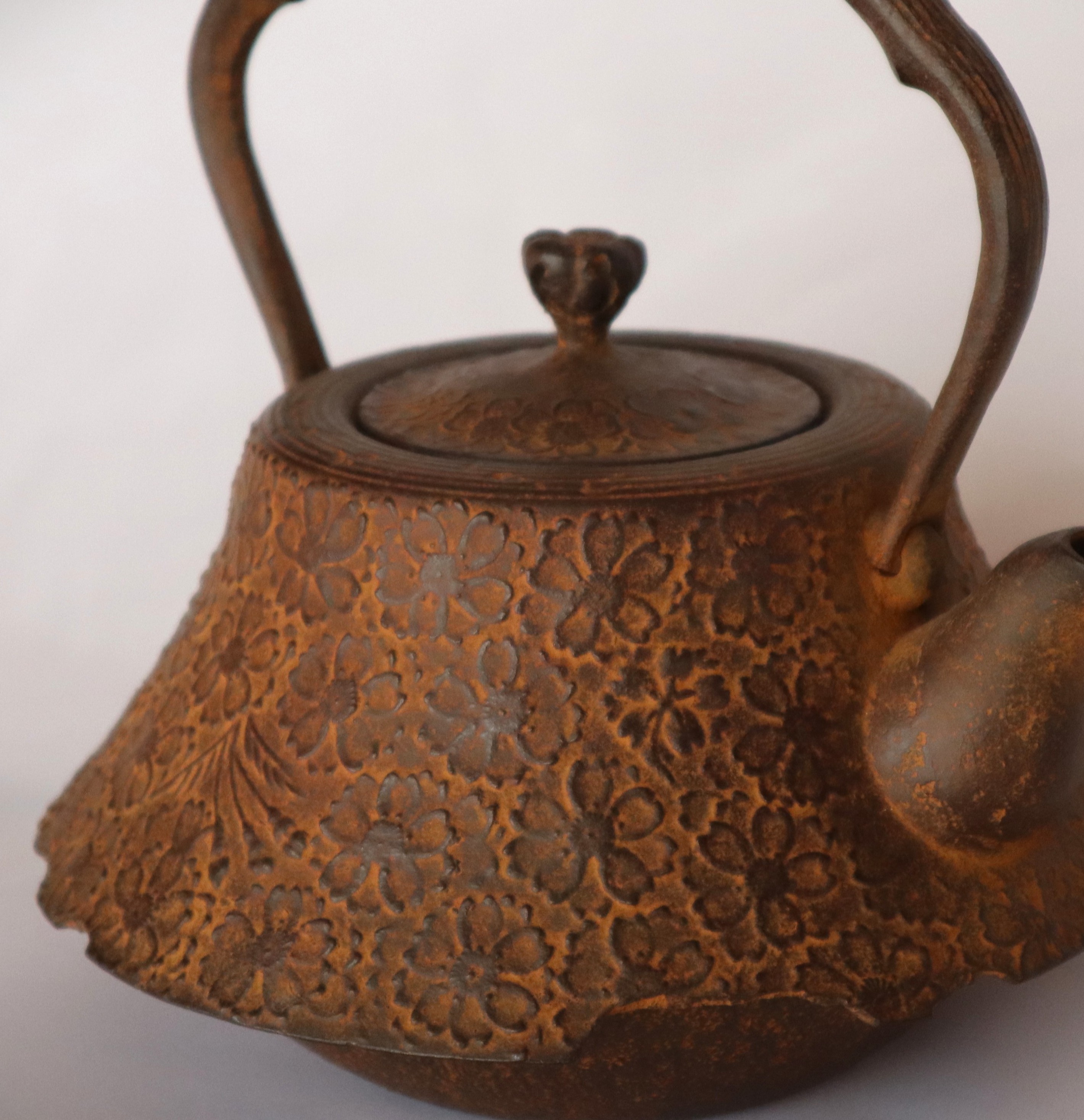 良い鉄瓶は使えば使うほど奥深さや侘び寂を楽しみます。