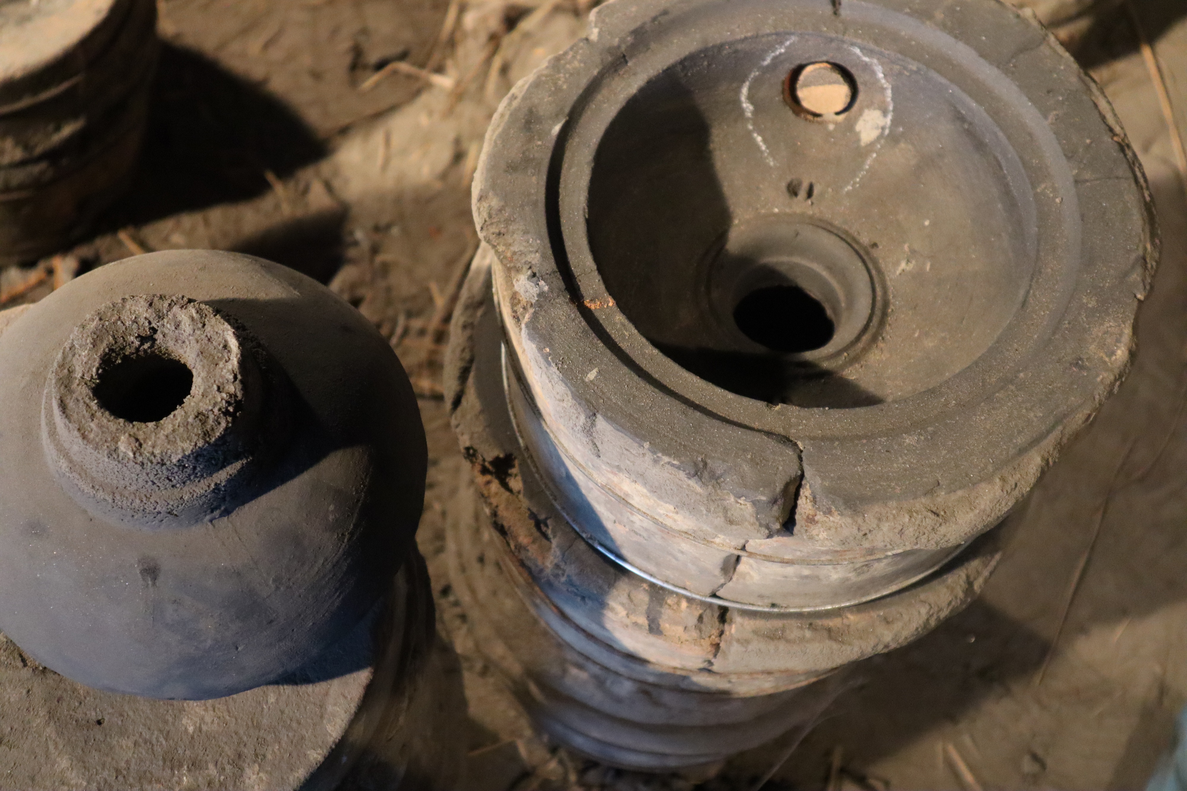 及鉄鋳造所宝鉄堂は手作りで手間を掛けて鉄瓶を作ります