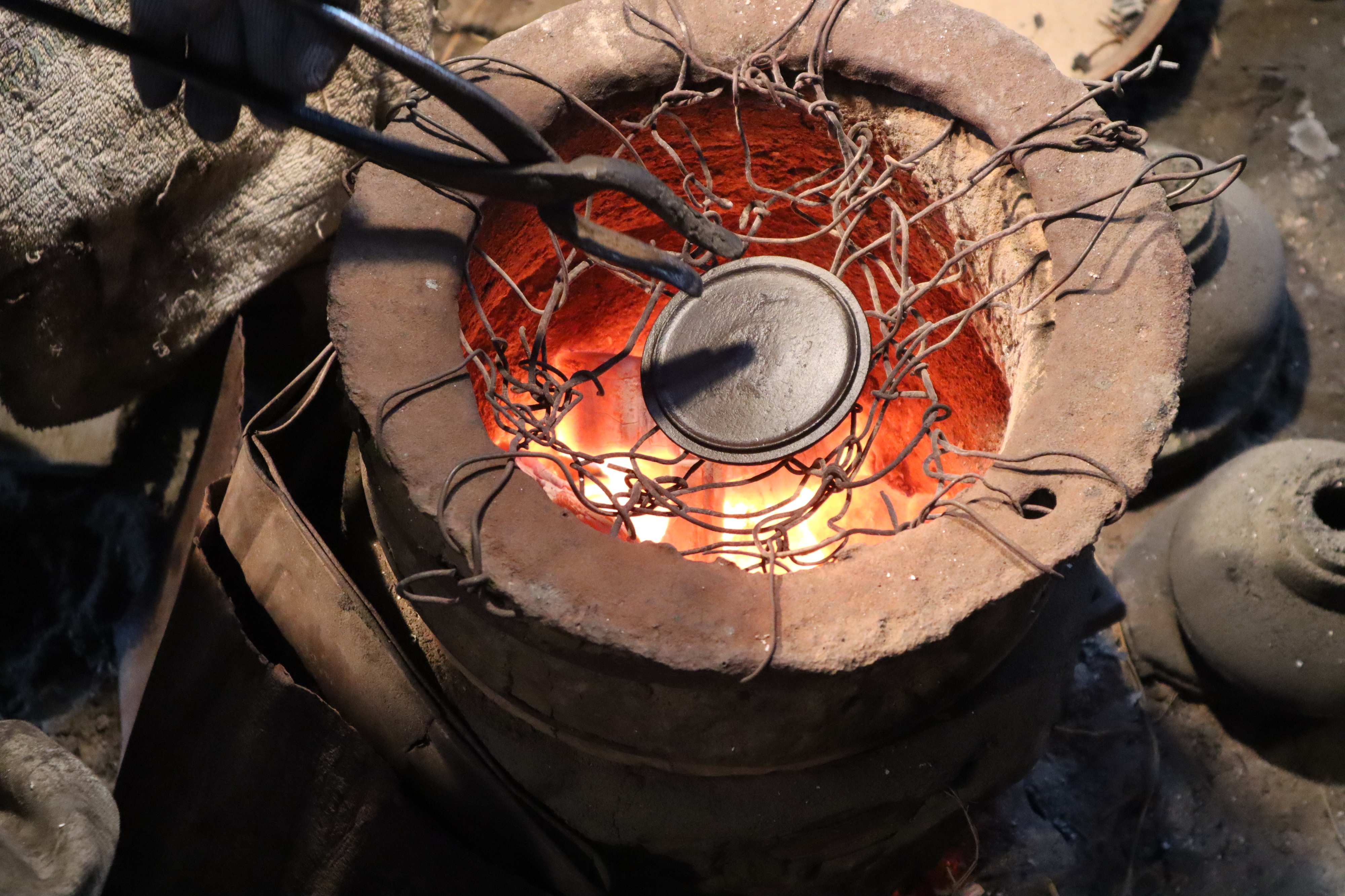 今日の及鉄鋳造所宝鉄堂の作業風景を紹介します。