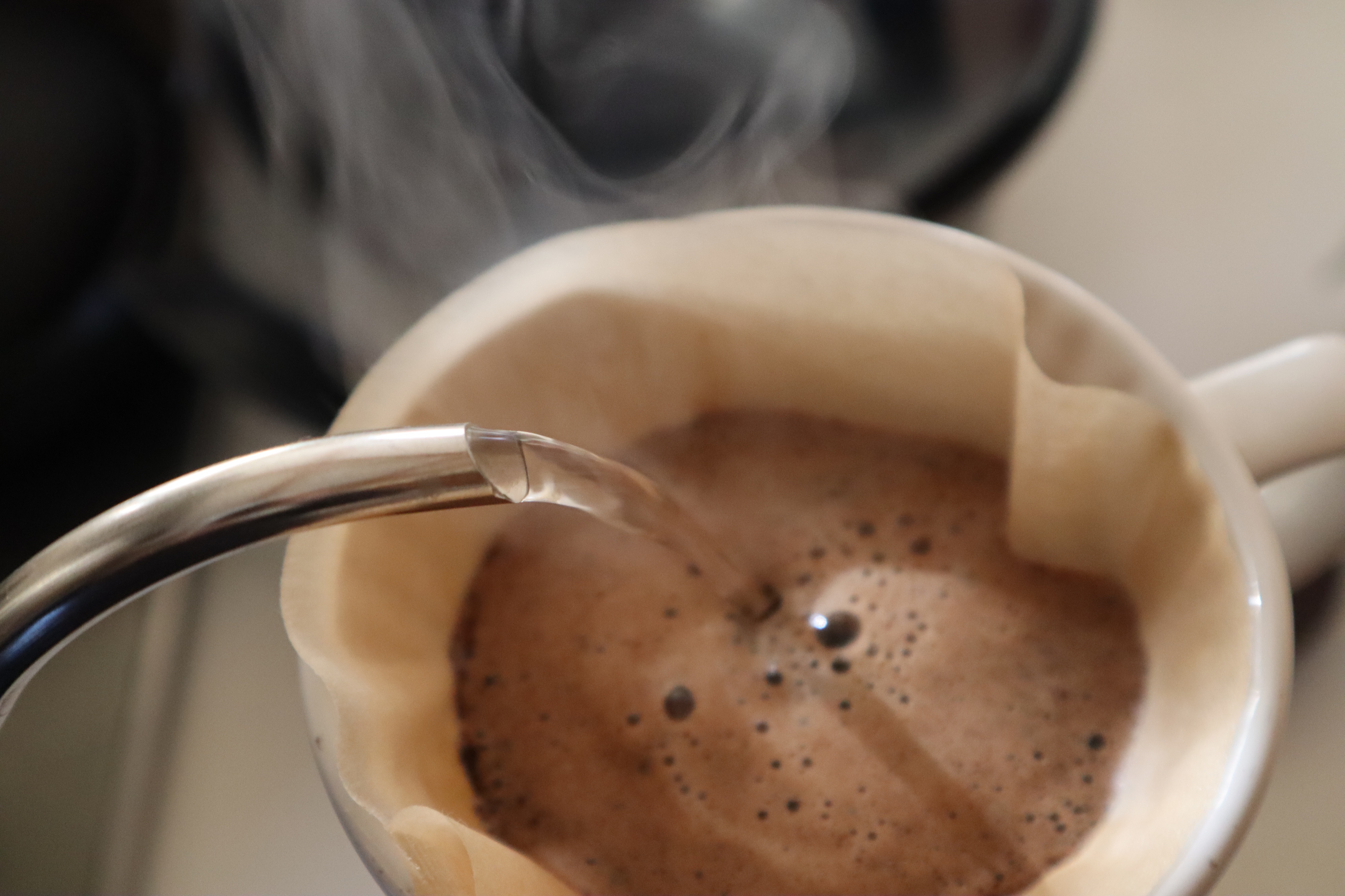 鉄瓶での珈琲の美味しく淹れる方法を色々試してます。