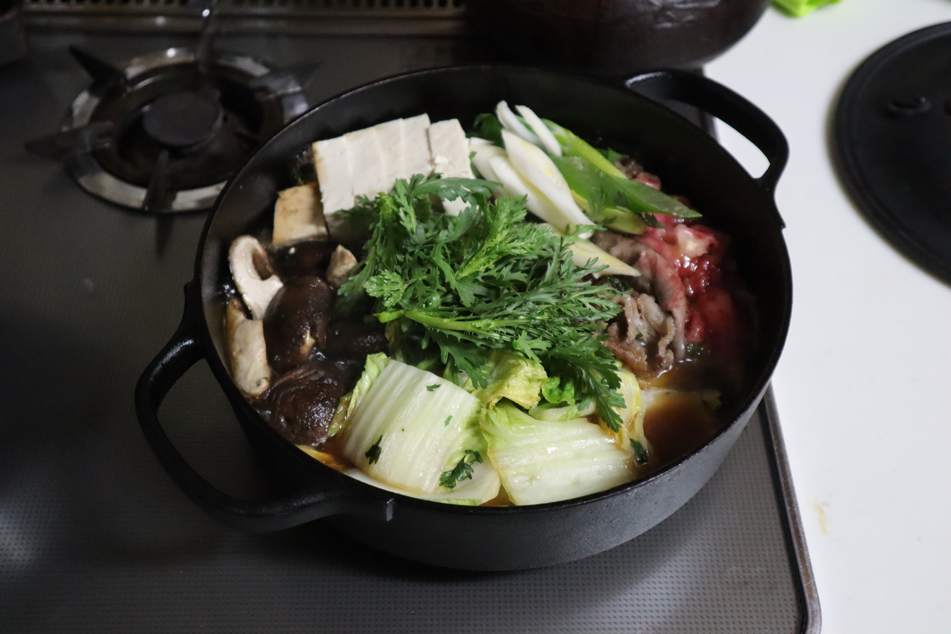 すき焼きを作る時はやはり南部鉄器が定番でしょ！