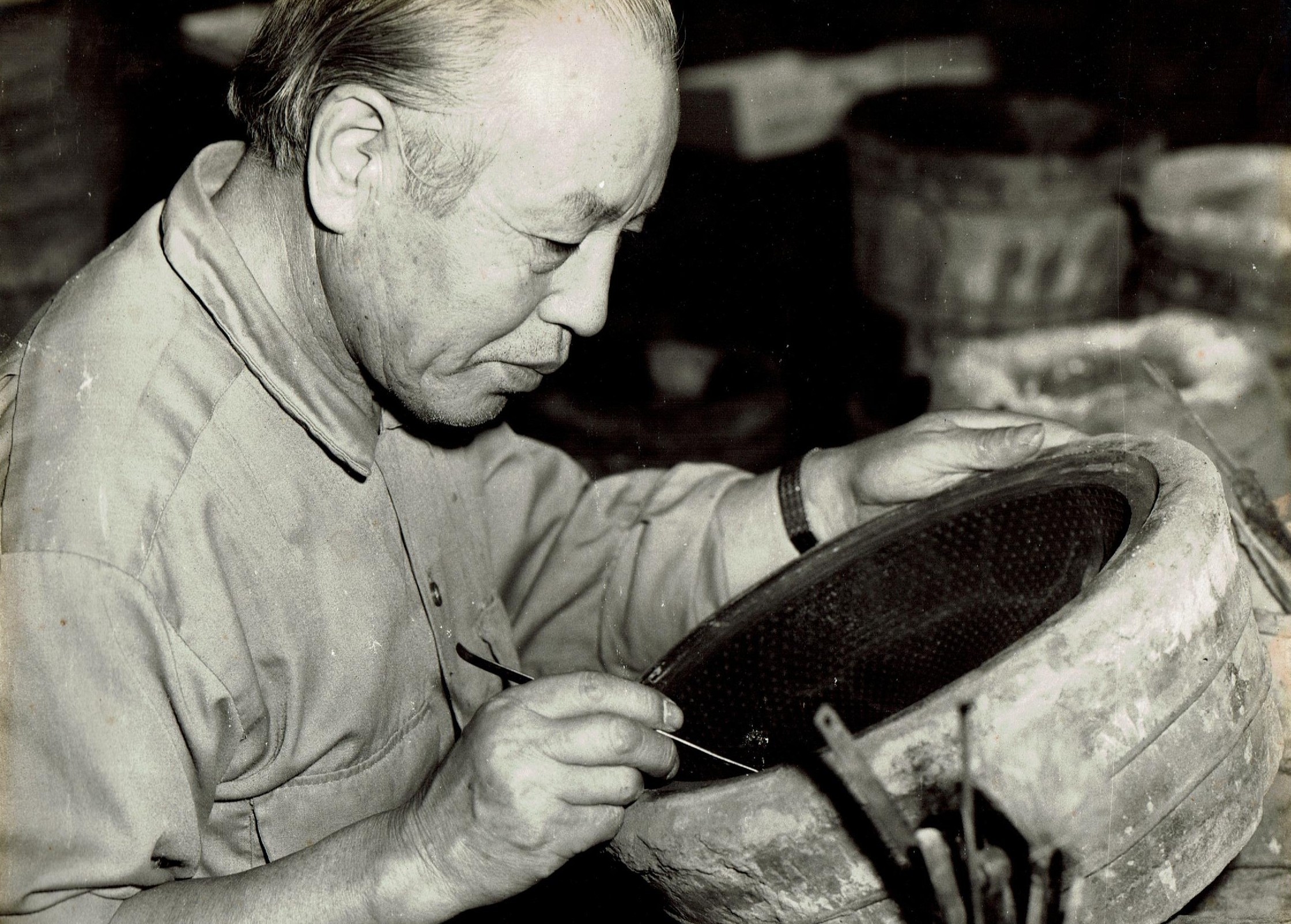 丁寧に作られる鉄瓶の見分け方