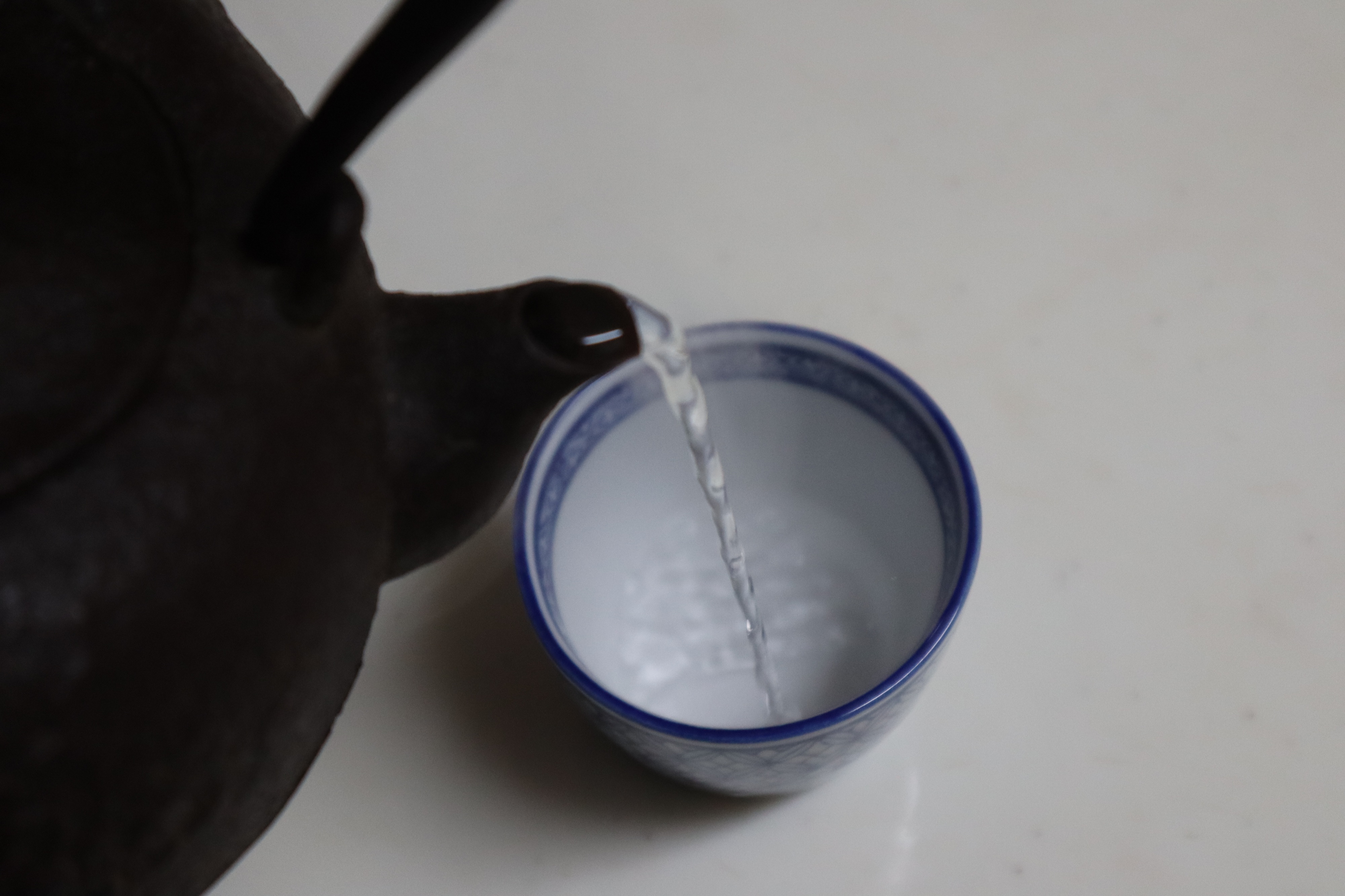 我が家の鉄瓶を使った暮らしを紹介します。