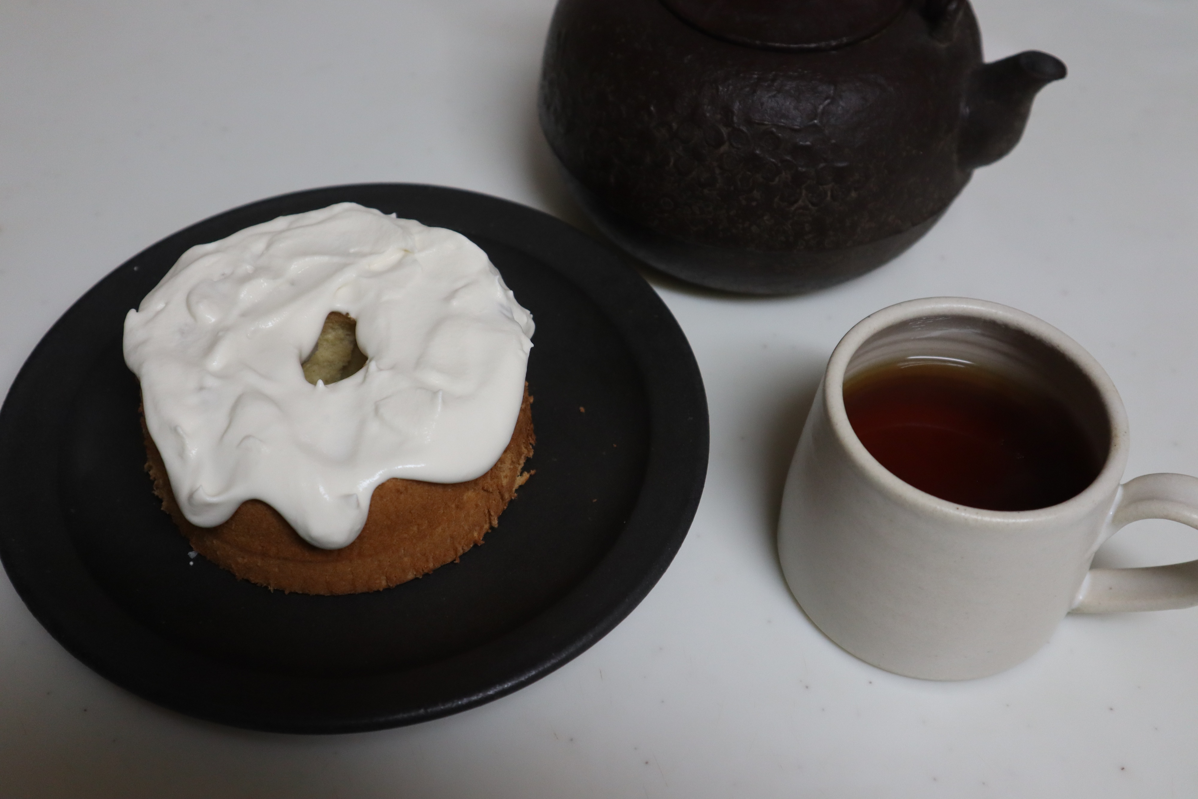 鉄瓶で沸かしたお湯と紅茶は合わないと言いますが、我が家では気ならずに飲んでます。