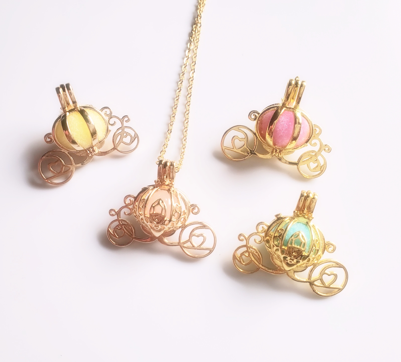 今日は冬至♥️一陽来復♥️シンデレラ♥️かぼちゃの馬車♥️ローズクォーツ&アロマネックレス