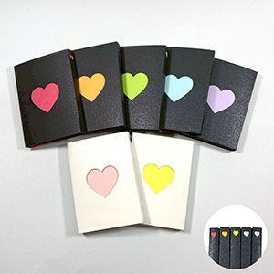 文具女子博に向けて準備中