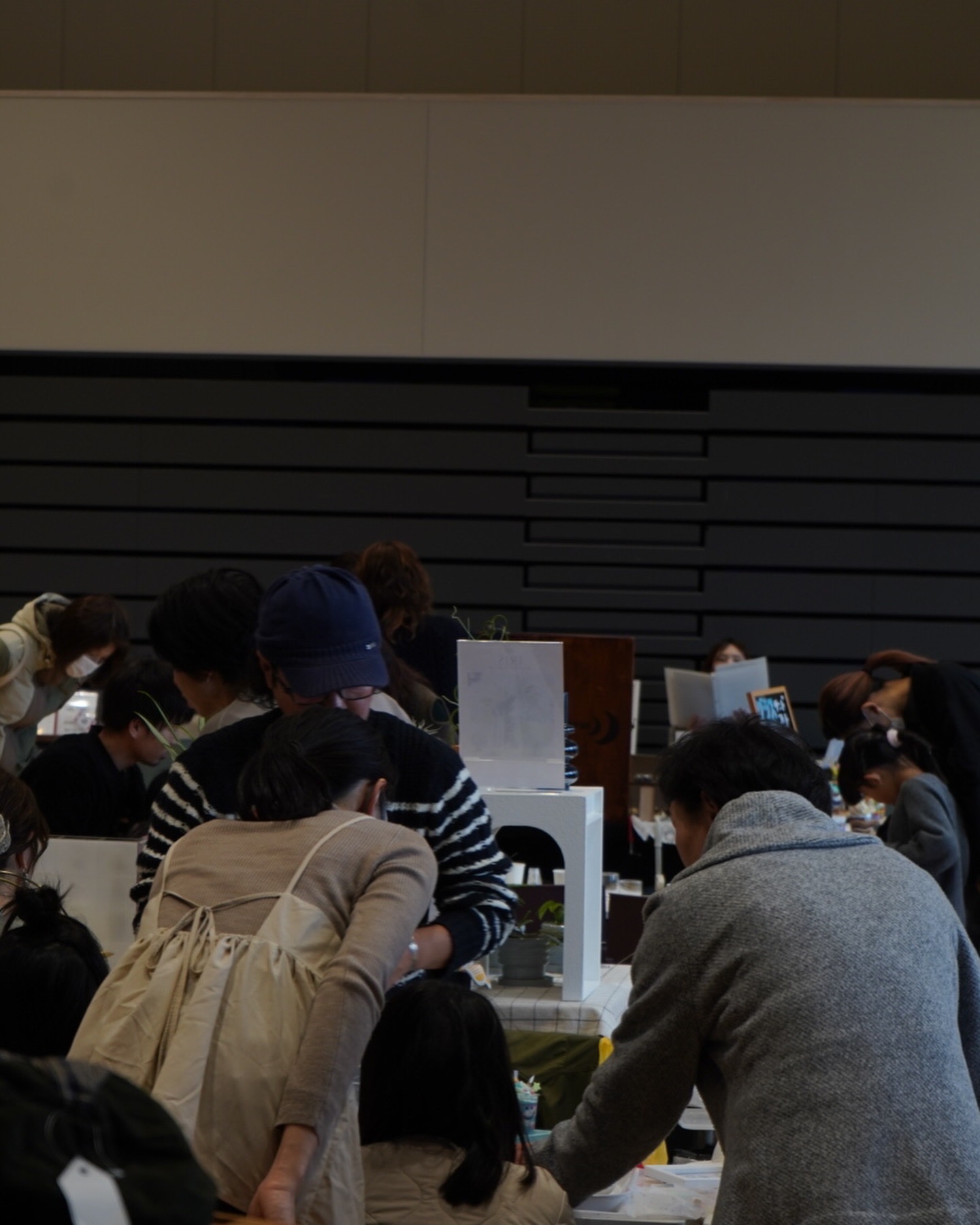 日方珈琲焙煎所スタッフの青木くん海南ノビノス初出店