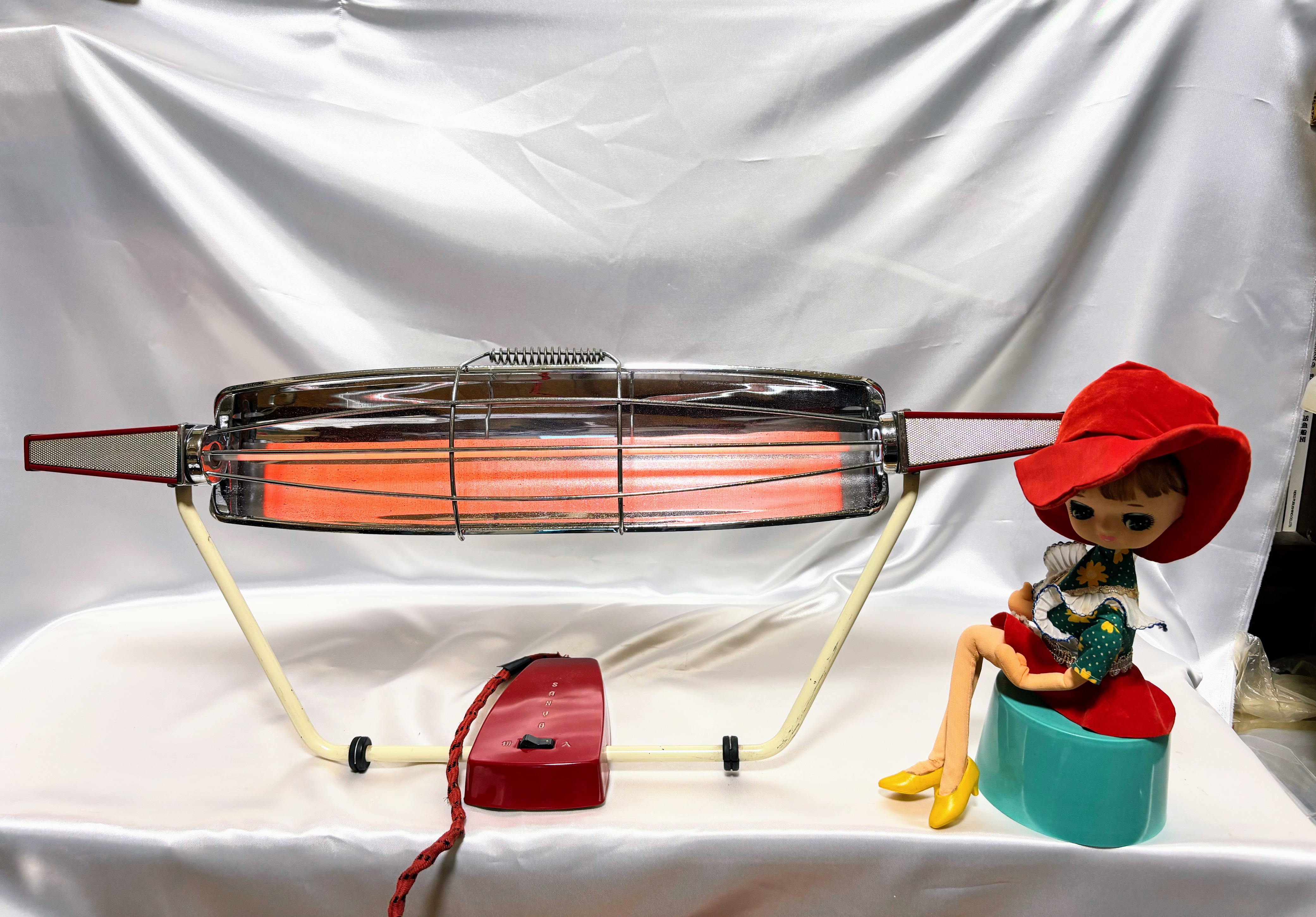 サンヨー電気ストーブアップしました。(春なのに・・・)