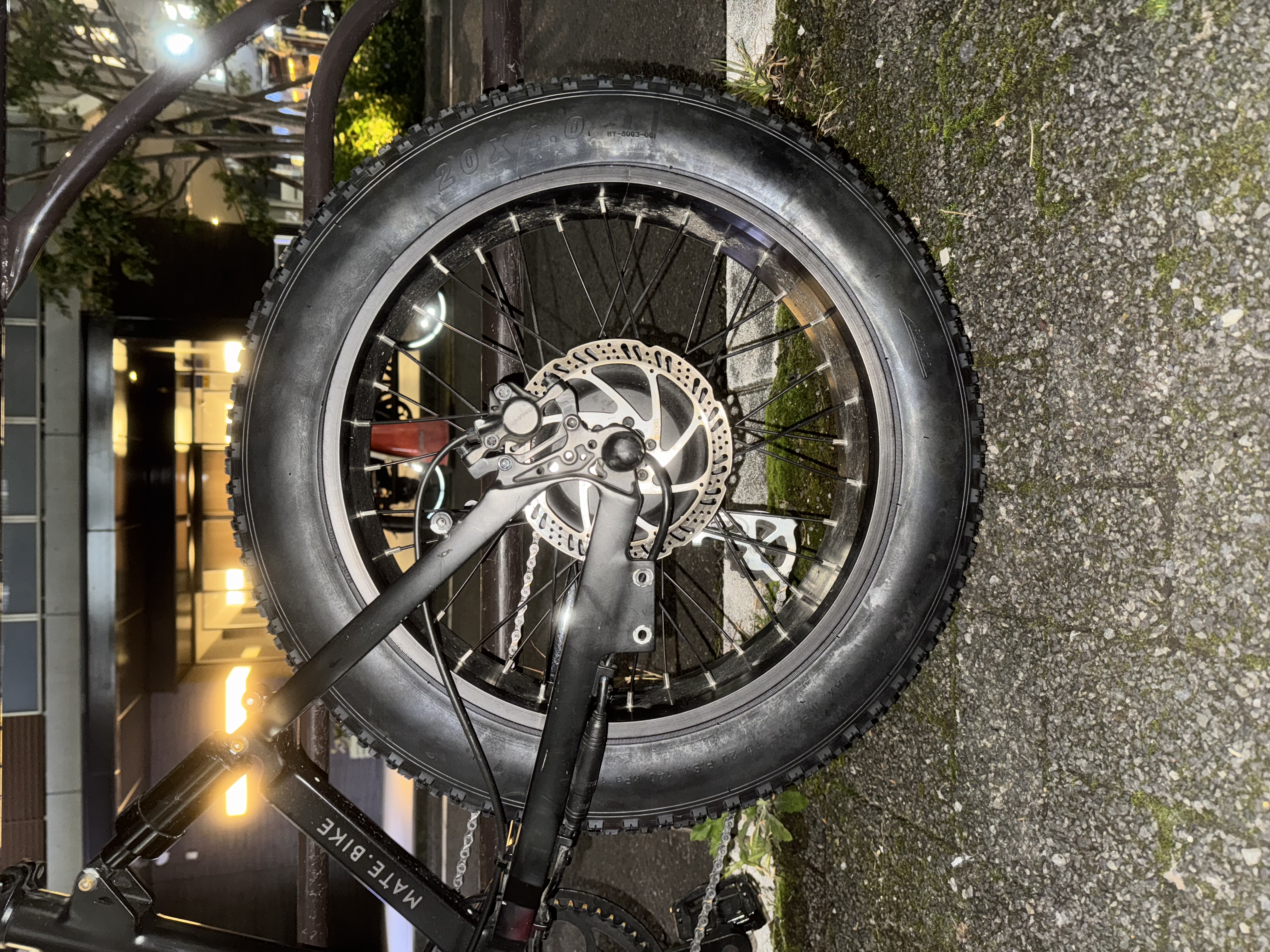 【出張修理事例】東京都渋谷区　MATE  BIKE MATE Xの出張パンク修理、タイヤ交換