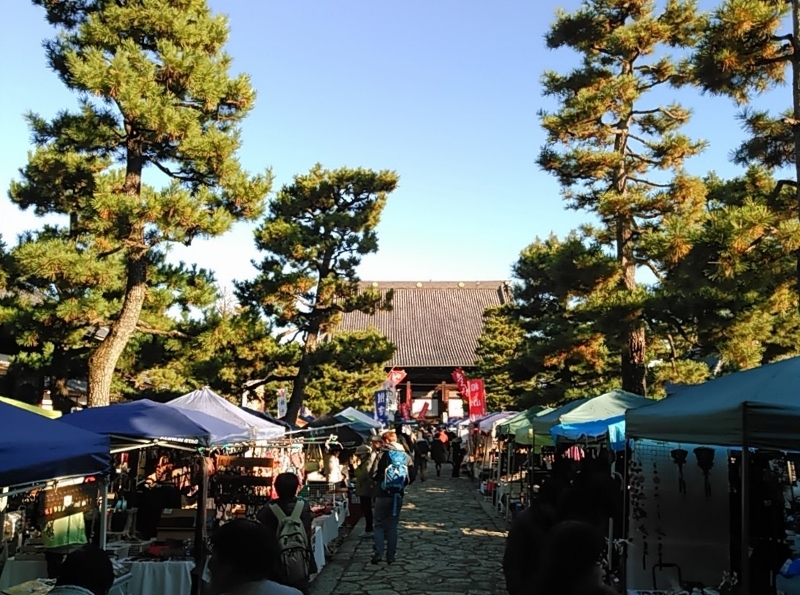 お天気に恵まれた知恩寺さんでした