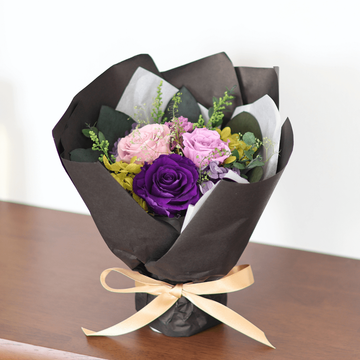 「枯れないバラの花束」は母の日ギフトにもぴったり。プリザーブドフラワーの魅力とは？