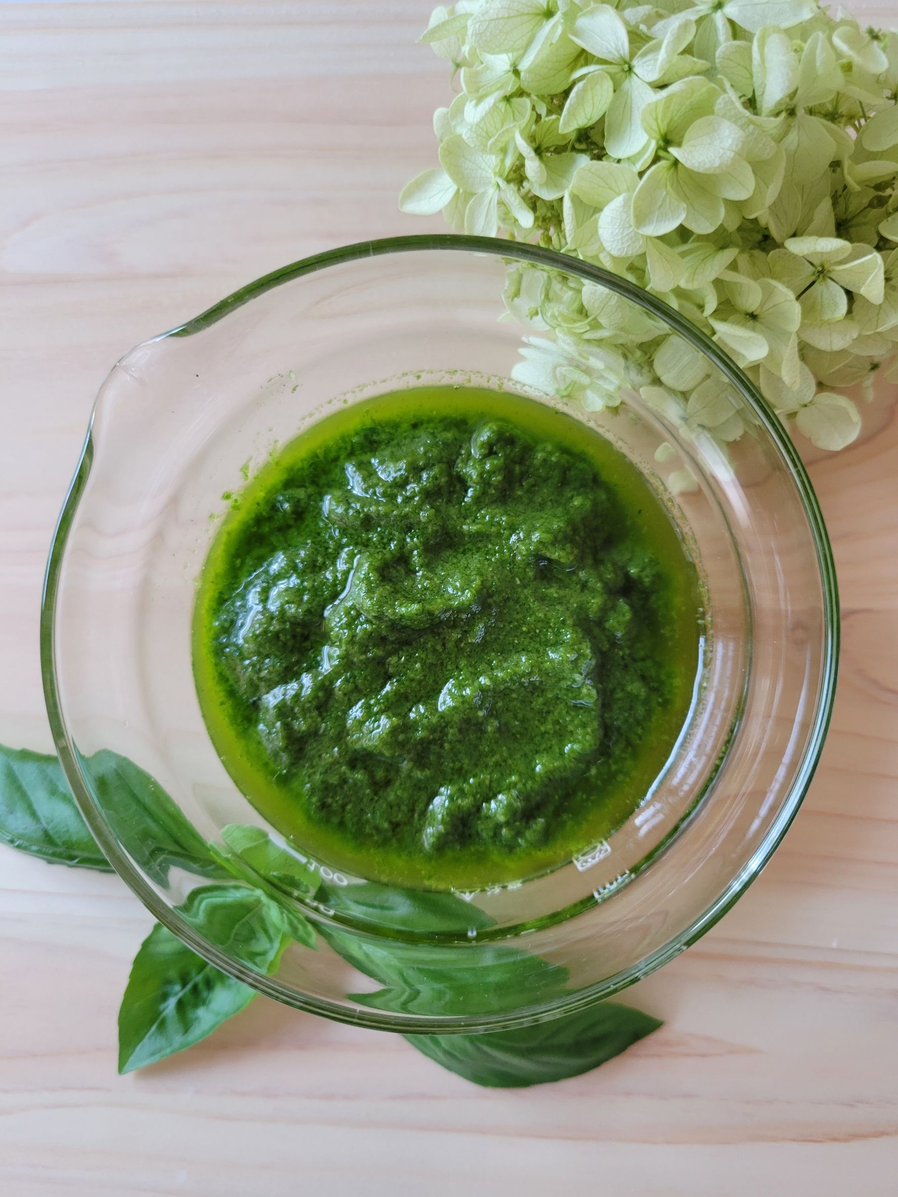 春が待ち遠しいバジルソース作り🌿