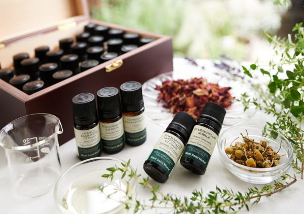 ハーブティーと精油の違い