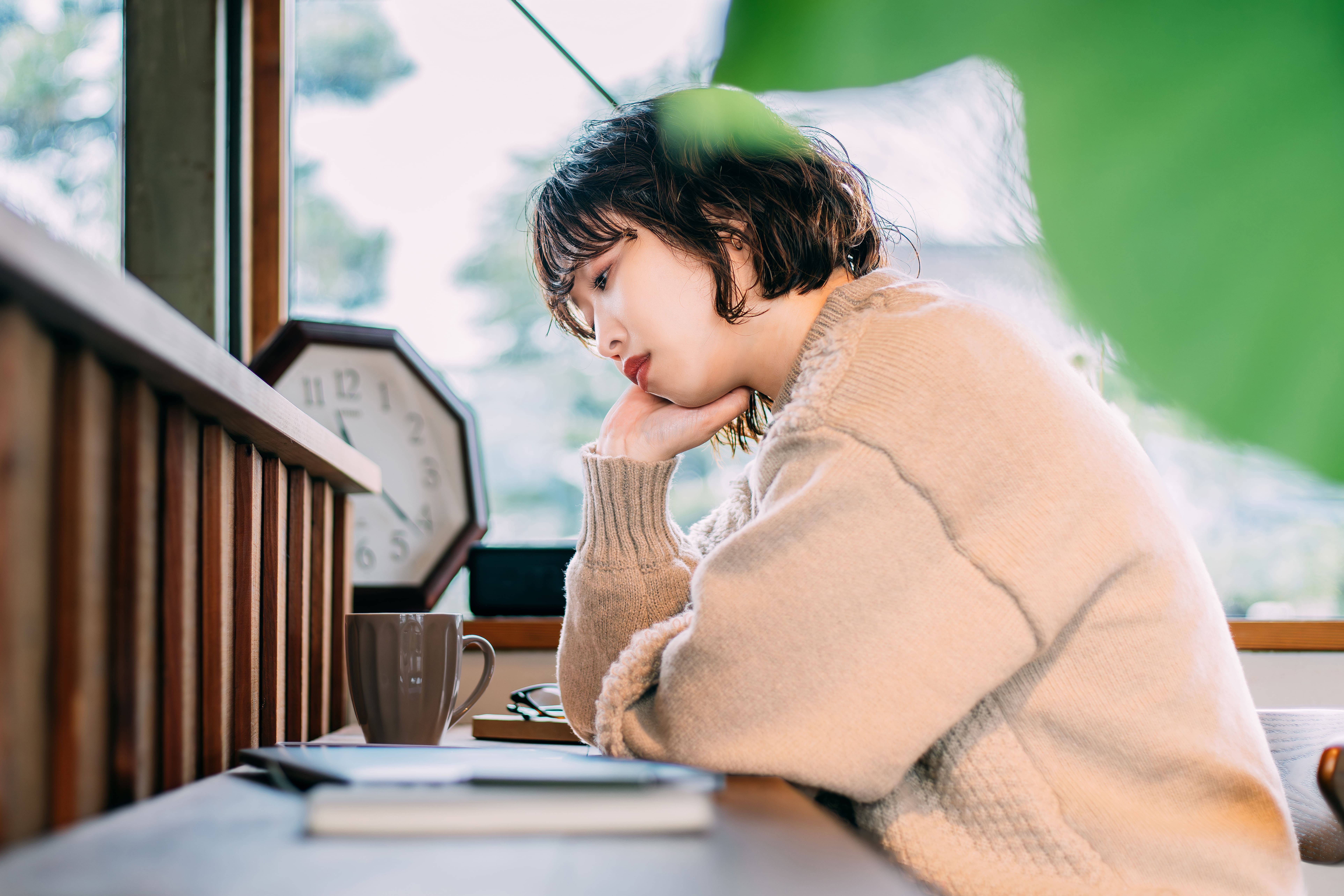 最近、なんだかずっと眠い。 体が重くて、気力が湧かない。