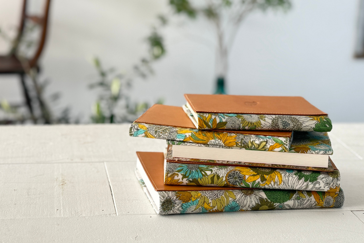 🌿ふと心がゆるむ、午後の読書時間に。Leafシリーズで、私だけのひとときを。