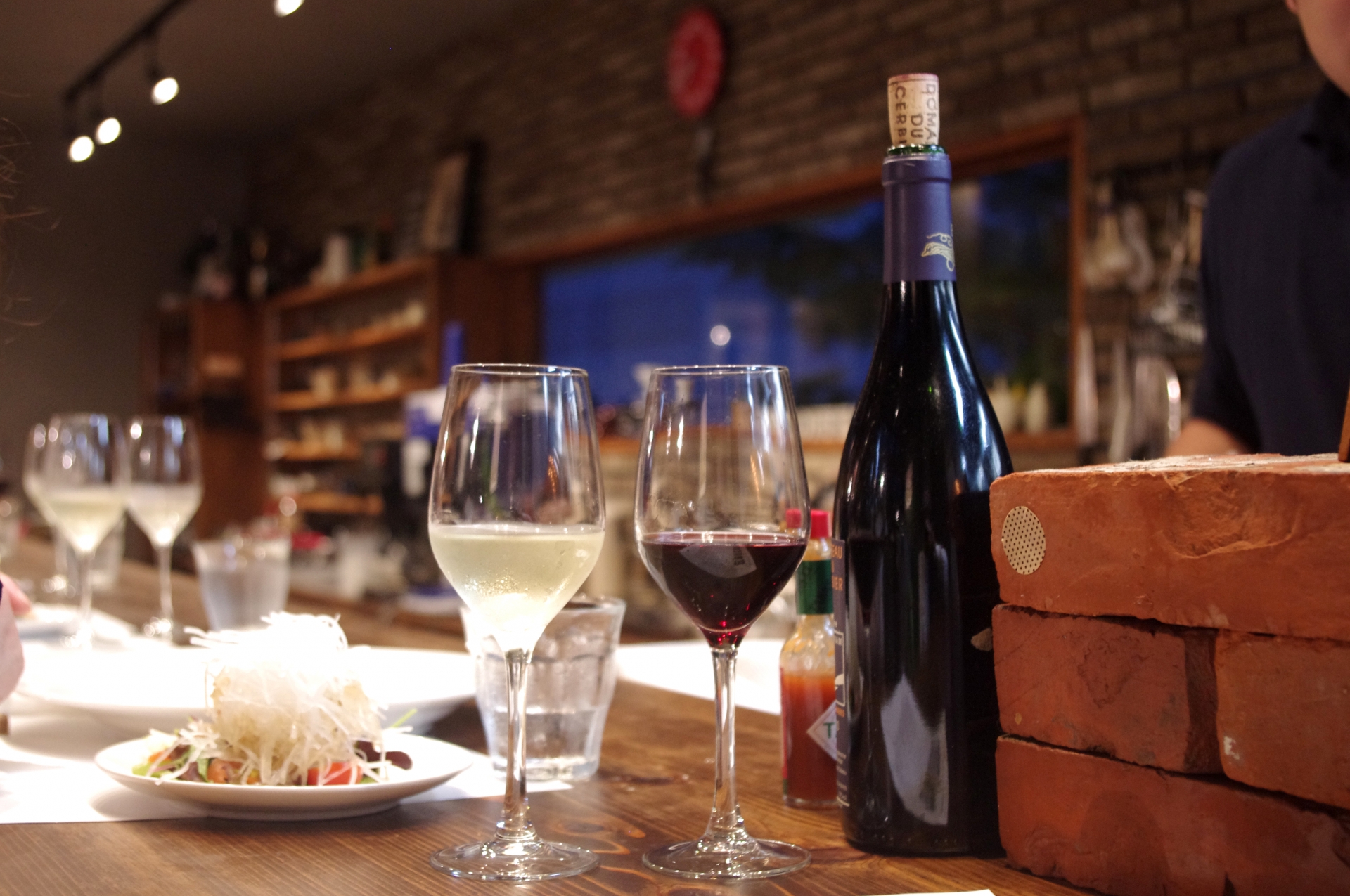 2025年最新！ナチュラルワインが楽しめるおすすめビストロ7選