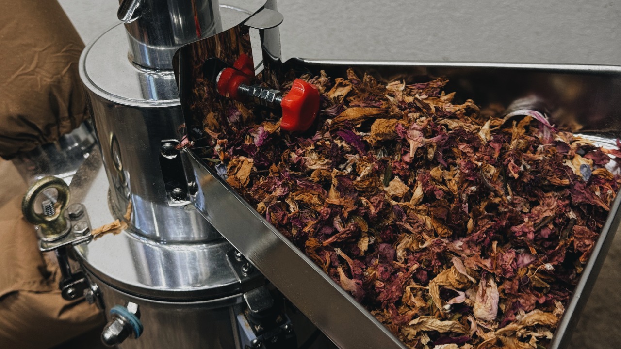 The Making of YOUN's Incense.