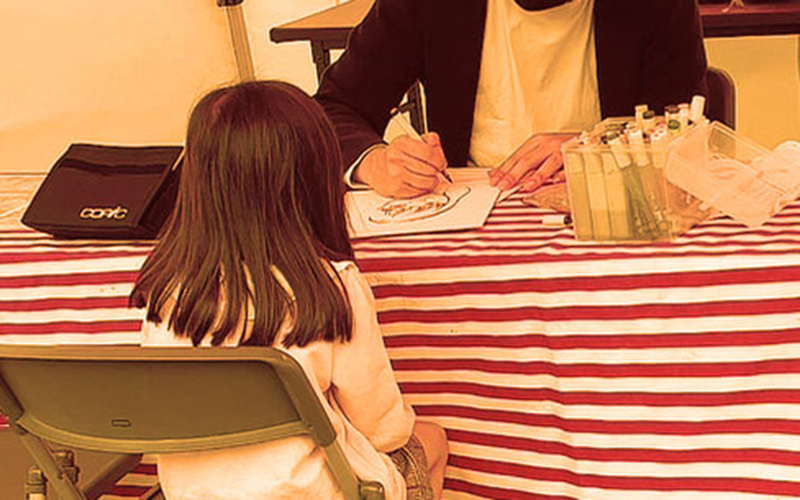 【イベント担当者必見】集客だけじゃない！似顔絵出張イベントが「一生の思い出」と「顧客満足」を生む理由