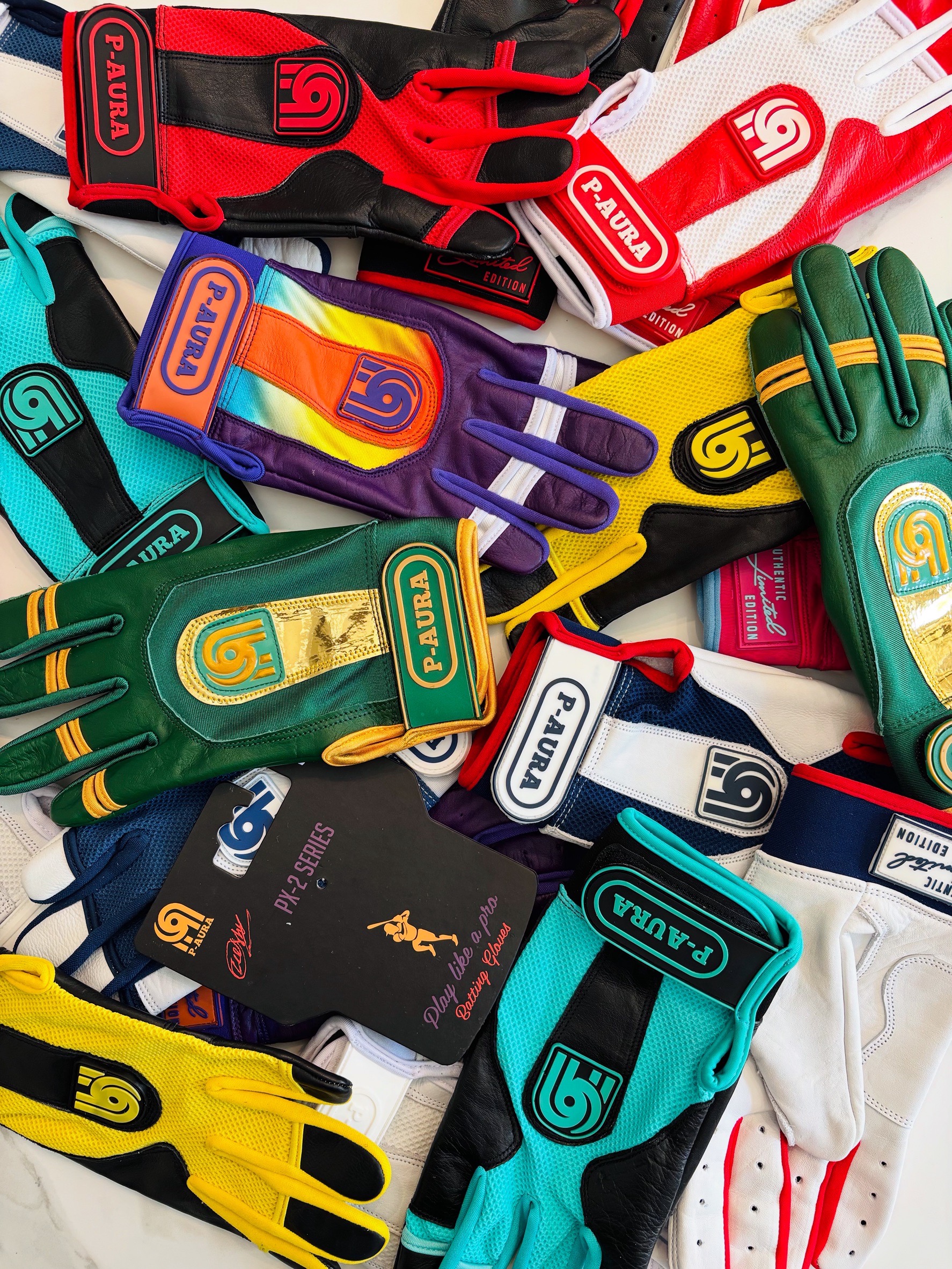 P-AURAが色にこだわる理由