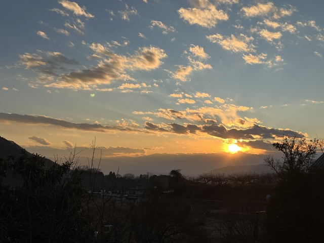 愛する塩山（えんざん）は、夕日がきれいです