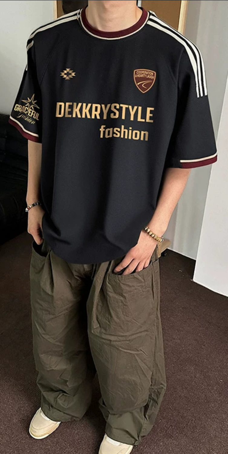 🖤【ストリート感×個性派ロゴ】"DEKKRYSTYLE fashion"シャツ登場🖤