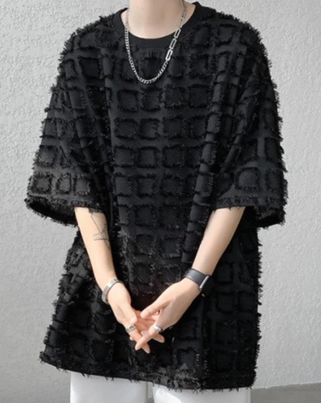 ✨モード感たっぷりのブラックTシャツ✨