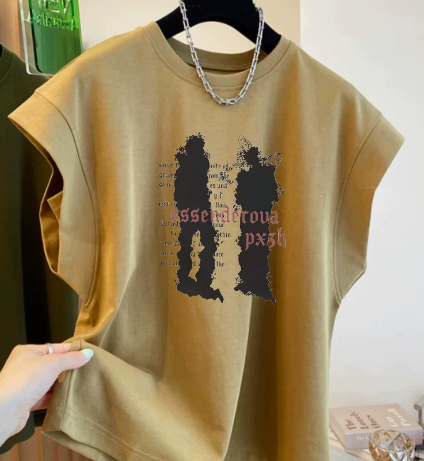 ノースリーブ　カラー　プリントTシャツ