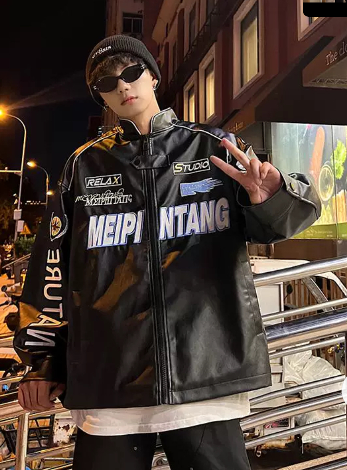 秋冬コーデの黒 ジャケット