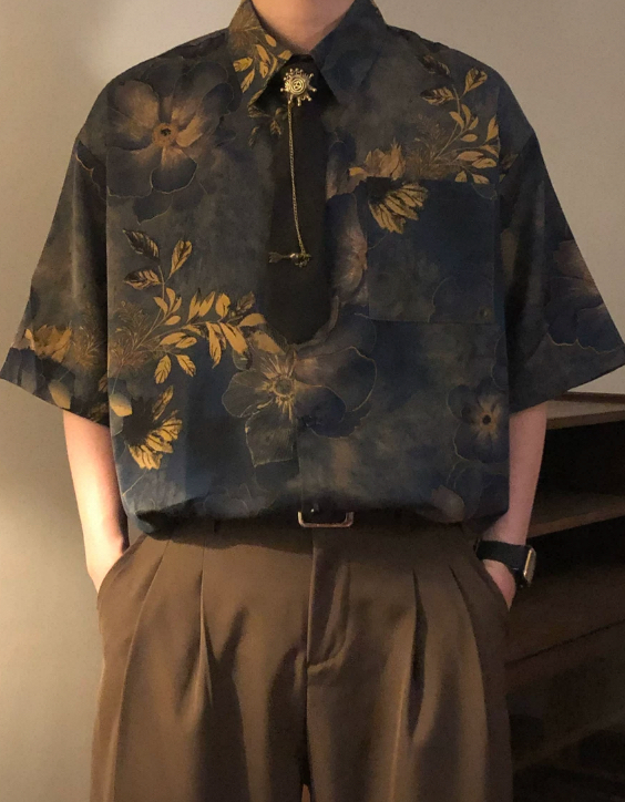 花柄シャツ