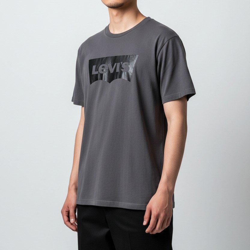 【コーデ紹介】Tシャツのシルエットで印象は変わる|種類と大人の着こなしを解説