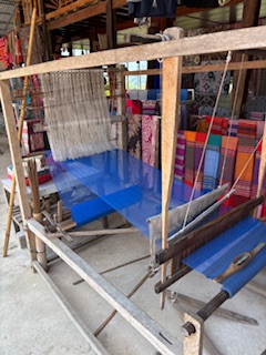 少数民族 × 手仕事