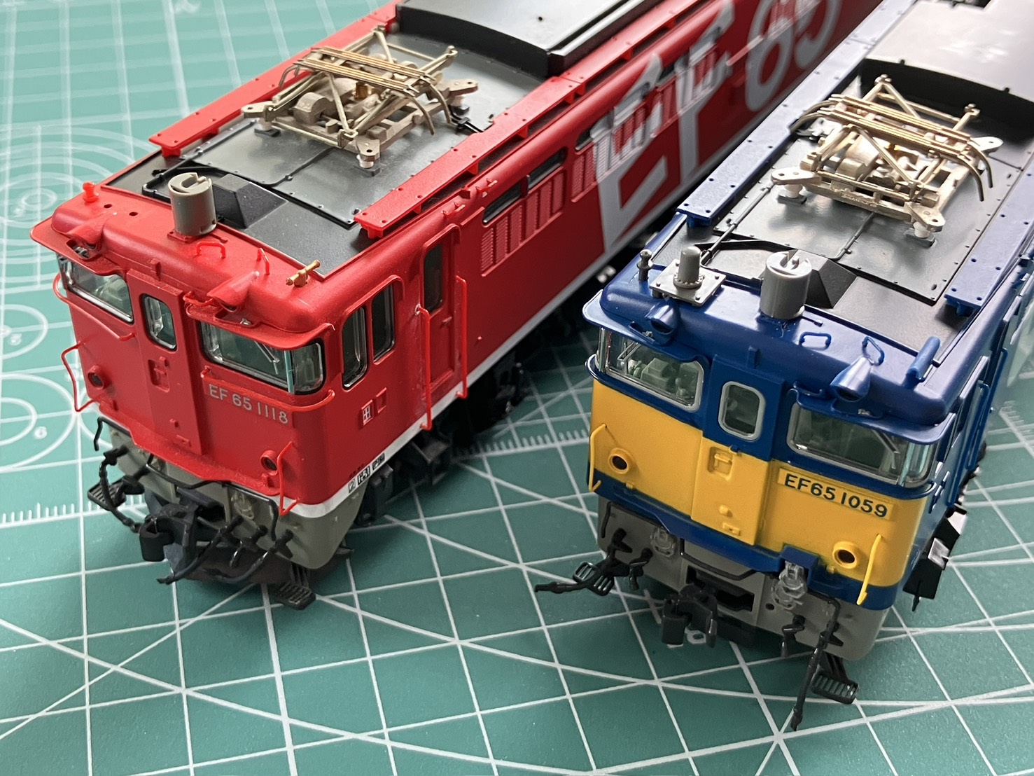 KATO製のEF65のグレードアップ作業