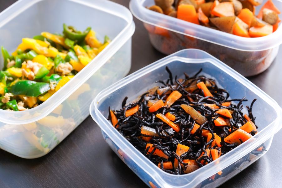 【一人暮らしの食卓、もっと楽しく！もっと豊かに！】「作るの面倒…」を解決する、賢い選択肢 +α