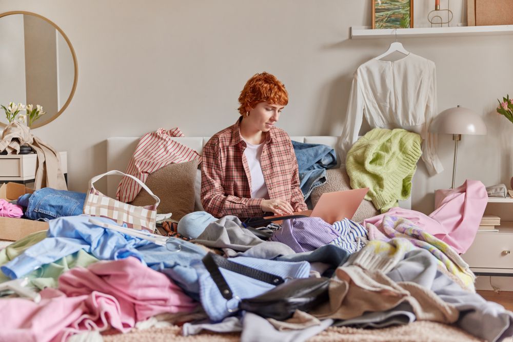 【もうイライラしない！】散らかった部屋がもたらすストレスと悪影響、Hey!Grandmaが解決します